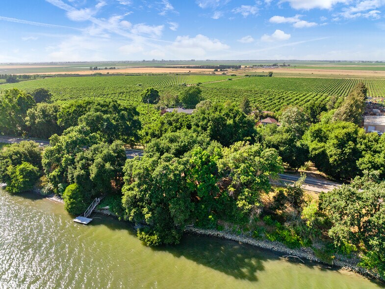 Primary Photo Of 14268 CA-160, Isleton Apartments For Sale