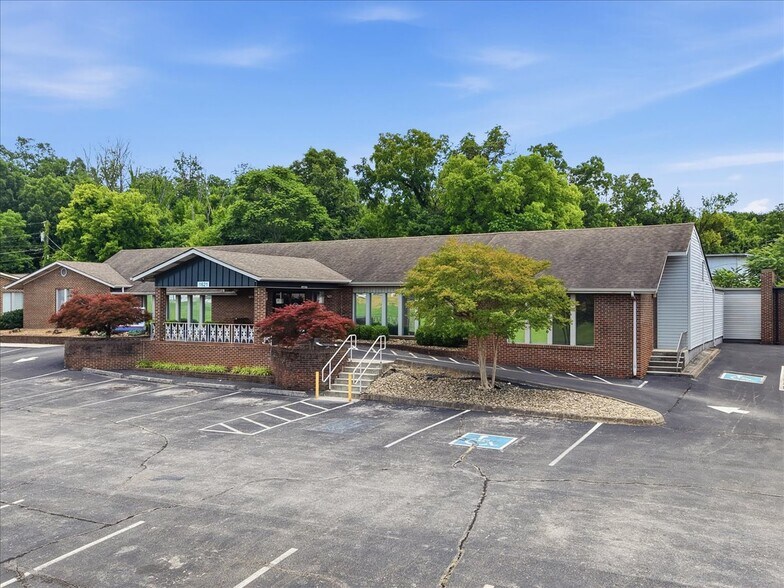 More Photos Of 1633 W Morris Blvd, Morristown Healthcare For Sale