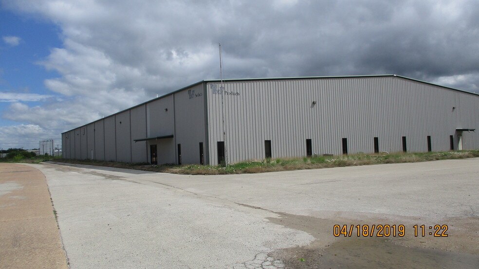 Primary Photo Of 1513 Drisco Dr, Brownwood Unknown For Lease