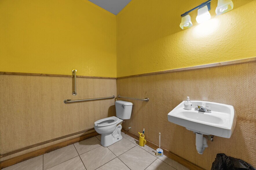 More Photos Of 39365 US Highway 264 E, Belhaven General Retail For Sale