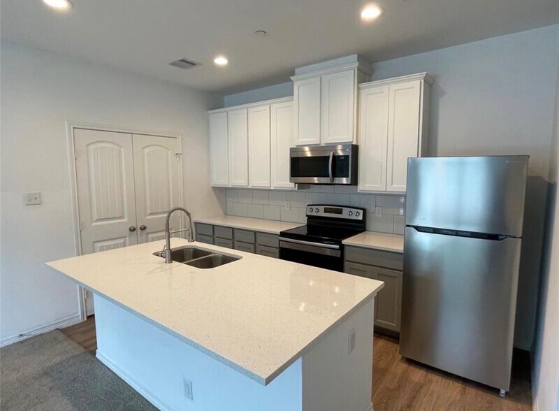 More Photos Of 112 Kelly St, Wharton Apartments For Sale