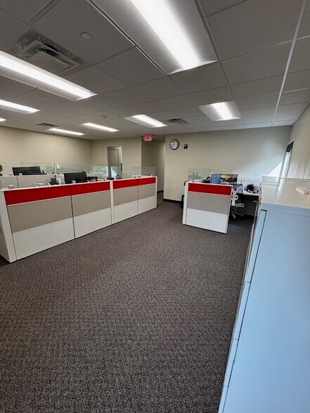 More Photos Of 360 Church St, Northborough Office For Sale
