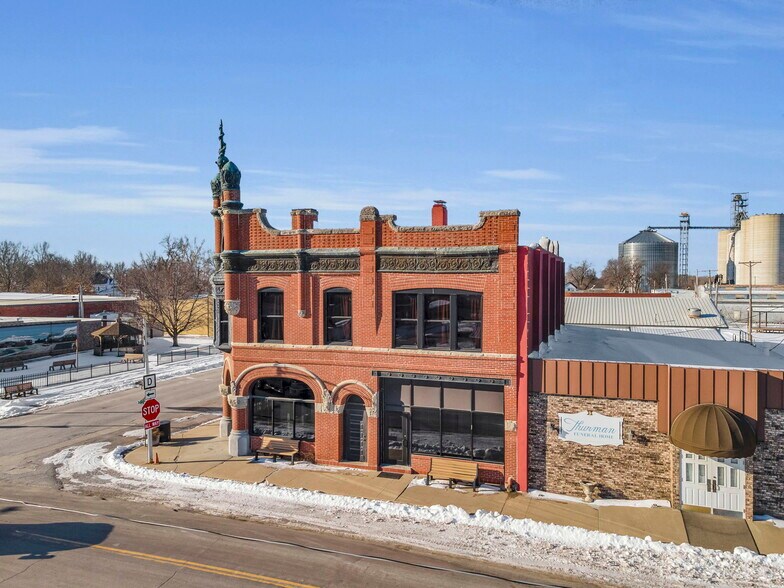 More Photos Of 112 S Pine St, Norborne Bank For Sale