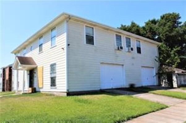Primary Photo Of 7070 Bundy Rd, New Orleans Storefront Retail Residential For Sale