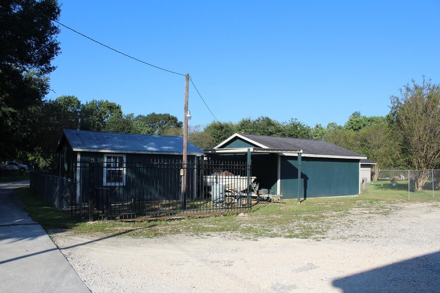 More Photos Of 18910 Carrot St, Spring Trailer Camper Park For Sale