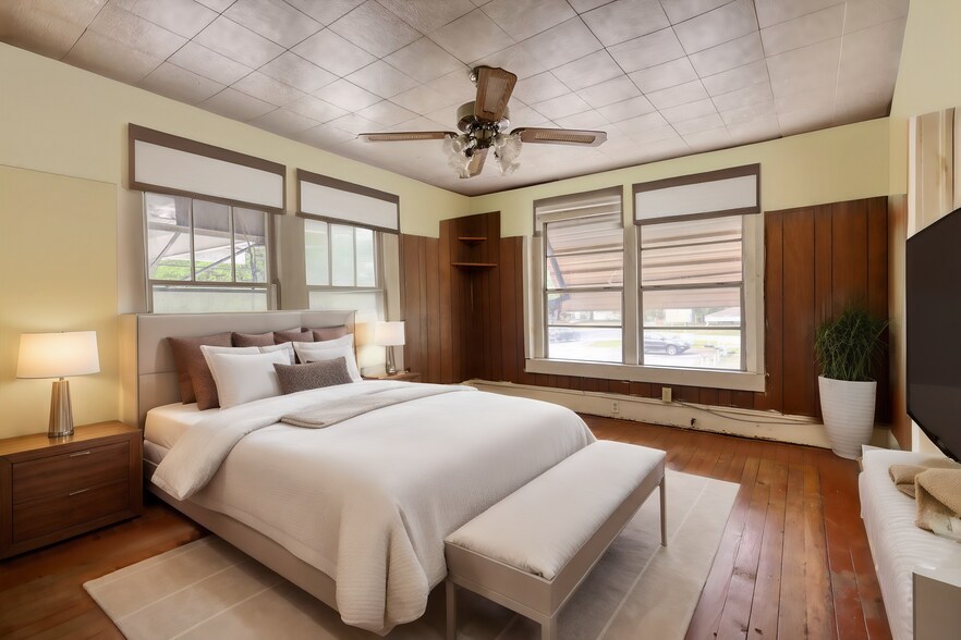 More Photos Of 510 S Camellia Blvd, Fort Valley Convenience Store For Sale