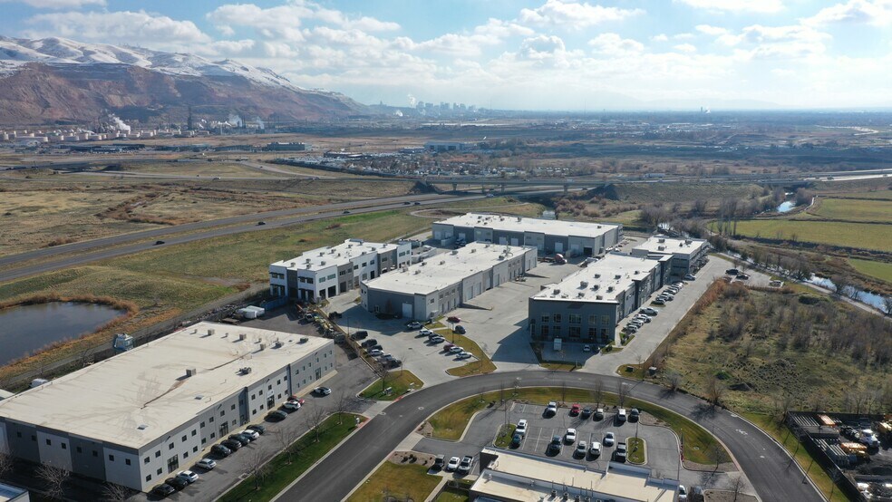 More Photos Of 257 River Bend Way, North Salt Lake Light Distribution For Lease