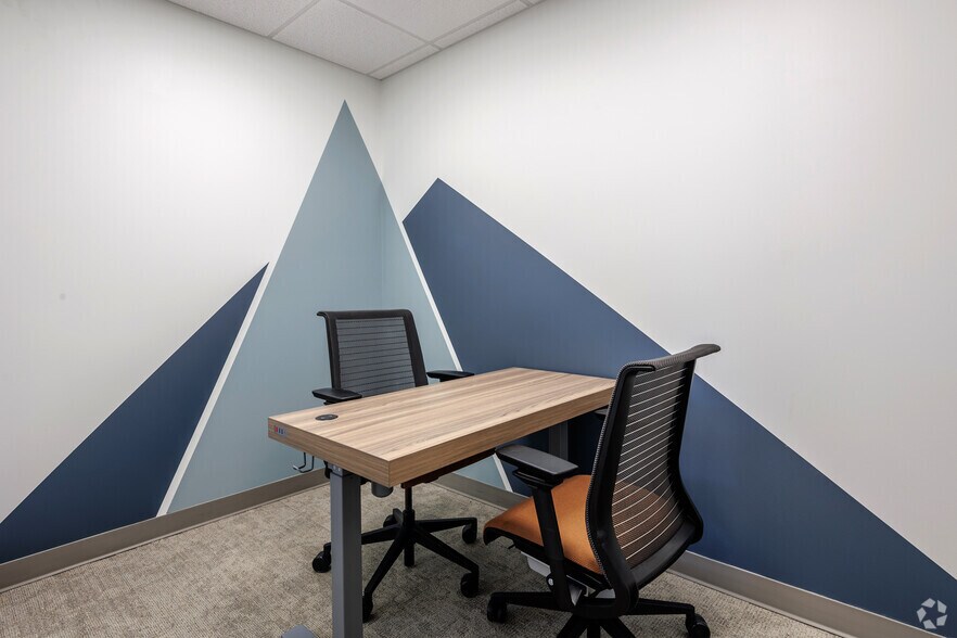 More Photos Of 4045 S Broadway, Englewood Coworking Space