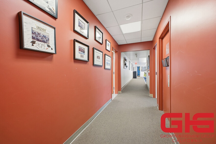 More Photos Of 7330 N Figueroa St, Los Angeles Office For Sale
