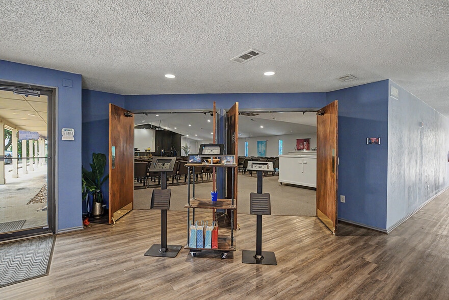 More Photos Of 2111 Skyline Dr, Mesquite Religious Facility For Sale