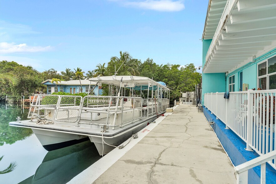 More Photos Of 27340 Overseas Hwy, Ramrod Key Hotel For Sale