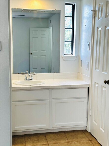 More Photos Of 4000 Rawlins St, Dallas Multifamily For Sale