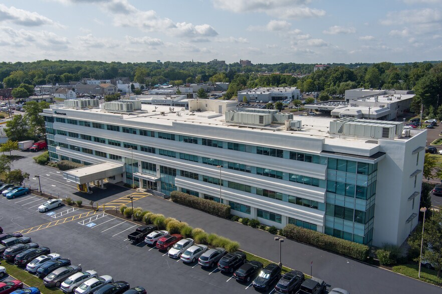 More Photos Of 4259 W Swamp Rd, Doylestown Office For Lease