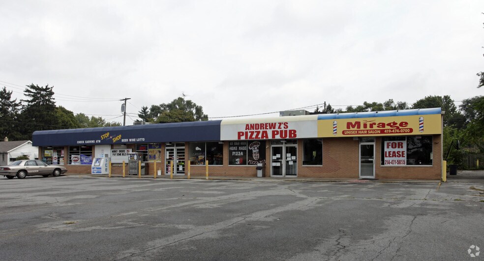 More Photos Of 5074 Douglas Rd, Toledo Unknown For Lease