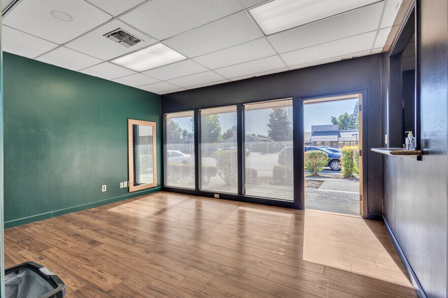 More Photos Of 2027 Grand Canal Blvd, Stockton Office For Sale