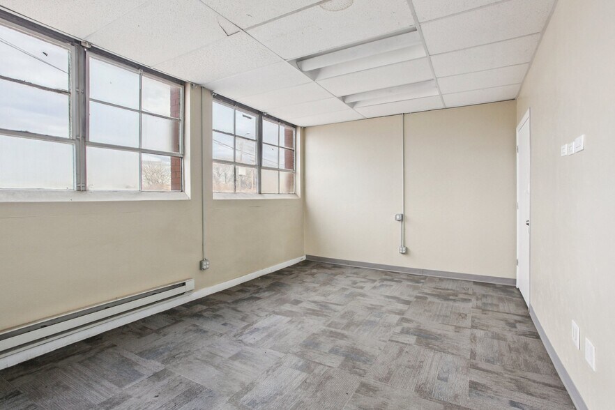 More Photos Of 4800 N Washington St, Denver Warehouse For Lease