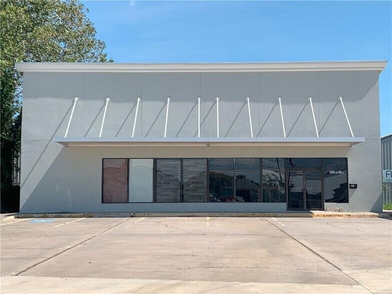 Primary Photo Of 904 Highway 35 S, Rockport Storefront Retail Office For Sale