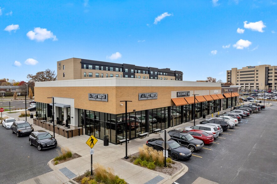 More Photos Of Woodward Ave, Royal Oak Unknown For Lease