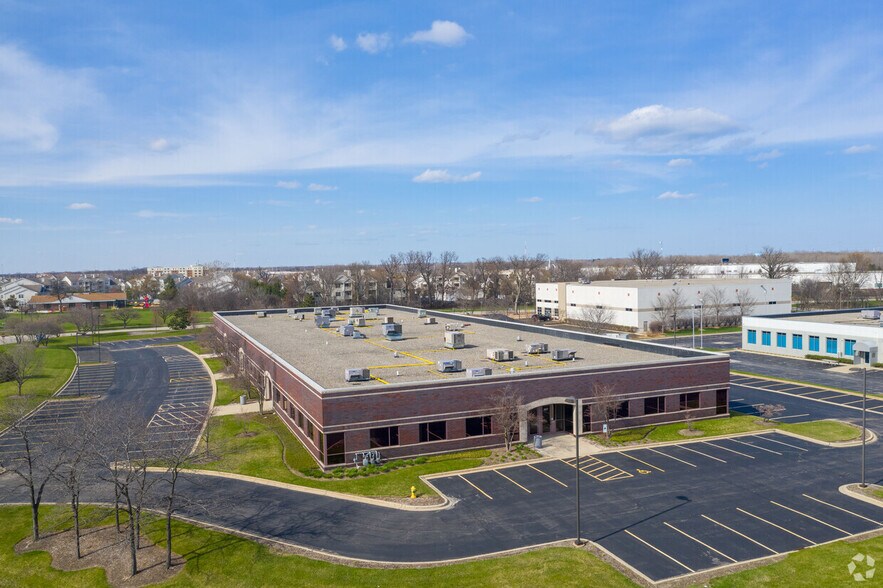More Photos Of 1501-1531 S White Oak Dr, Waukegan Flex For Sale