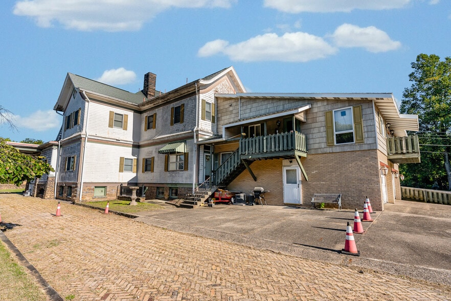 More Photos Of 1266 National Pike, Hopwood Apartments For Sale