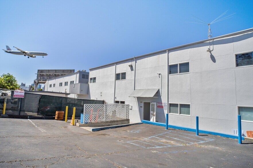 More Photos Of 2535 Kettner Blvd, San Diego Office Residential For Sale