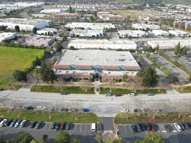 More Photos Of 700 Jarvis Dr, Morgan Hill Manufacturing For Sale