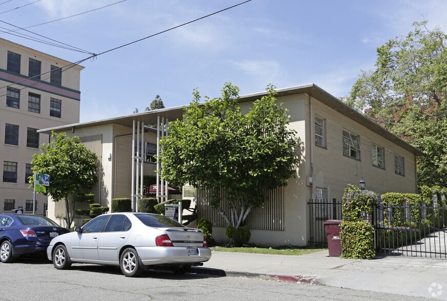 Primary Photo Of 2929 Summit St, Oakland Office For Lease