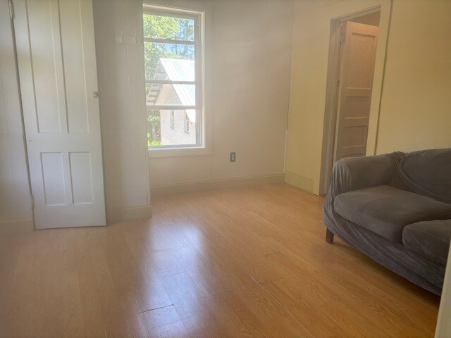 More Photos Of 466 Pennsylvania Ave, Palenville Apartments For Sale
