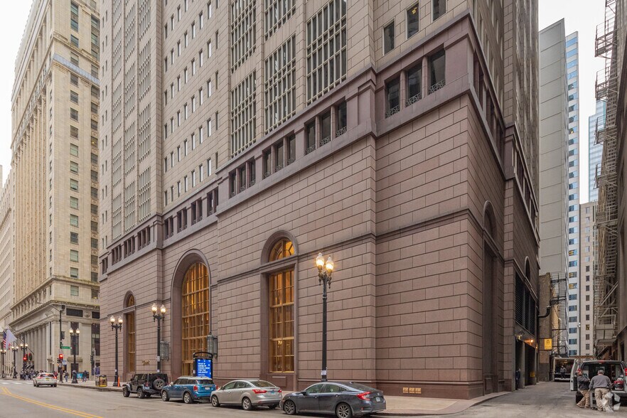 More Photos Of 190 S La Salle St, Chicago Office For Lease