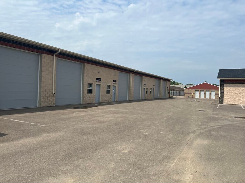 More Photos Of 96 E 8th St, Waconia Self Storage For Lease