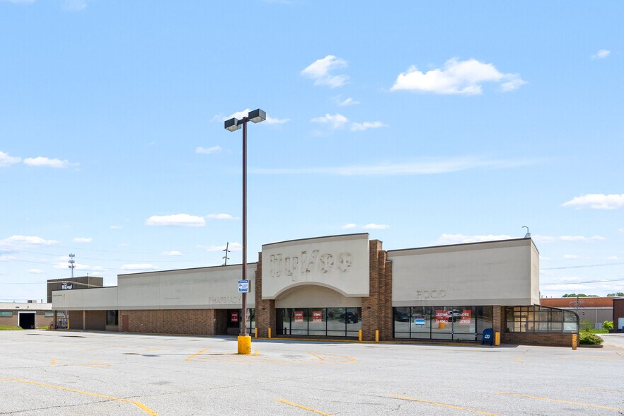 More Photos Of 3019 Rockingham Rd, Davenport Supermarket For Sale