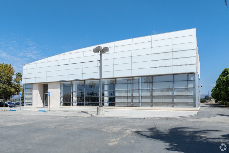 More Photos Of 1701 Auto Center Dr, Oxnard Auto Dealership For Sale