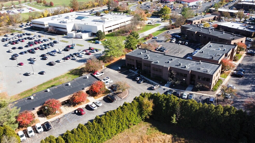 More Photos Of 84-93 Omega Dr, Newark Medical For Lease