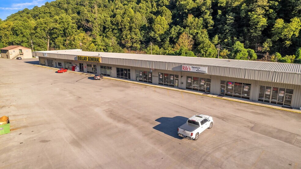 More Photos Of 1036 Anchorage Cir, Vansant Storefront For Sale