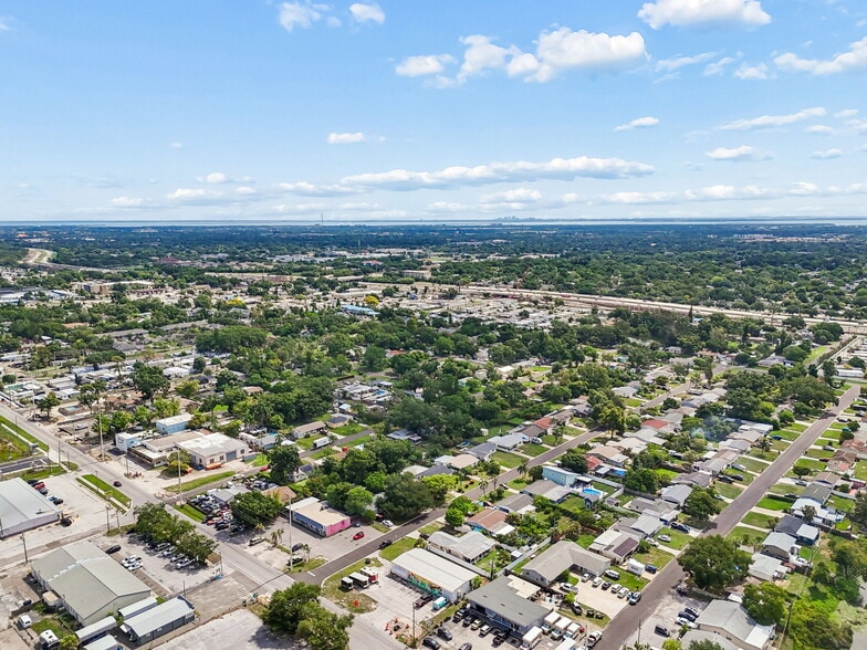 More Photos Of 4633 N 28th St, Saint Petersburg Warehouse For Sale