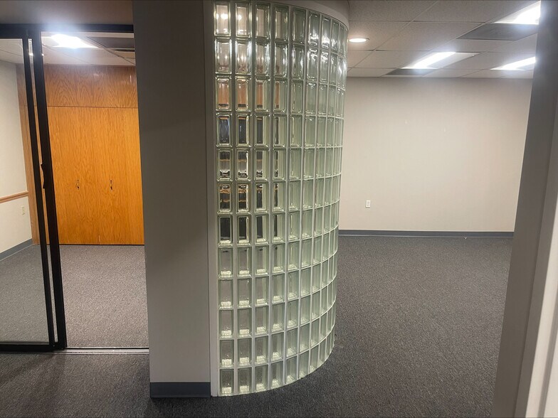 More Photos Of 11520 St. Charles Rock Rd, Bridgeton Medical For Sale