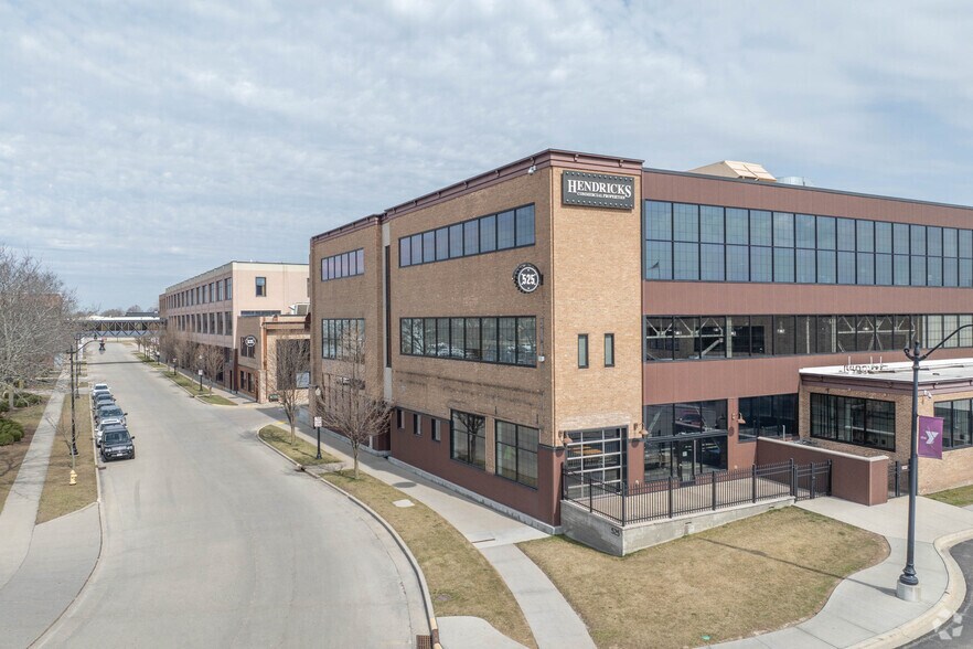 More Photos Of 525-705 3rd St, Beloit Office For Lease