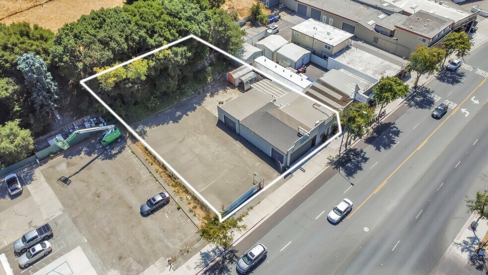 More Photos Of 4040 San Pablo Dam Rd, El Sobrante Freestanding For Sale