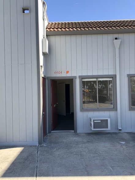 More Photos Of 4400-4408 Enterprise Pl, Fremont Manufacturing For Lease