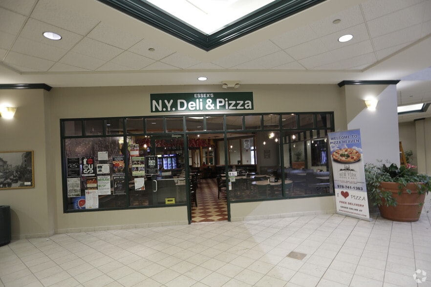More Photos Of 2 East India Sq, Salem General Retail For Lease