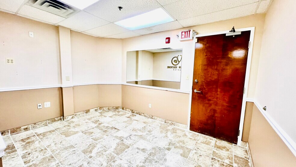 More Photos Of 561 Cranbury Rd, East Brunswick Medical For Sale