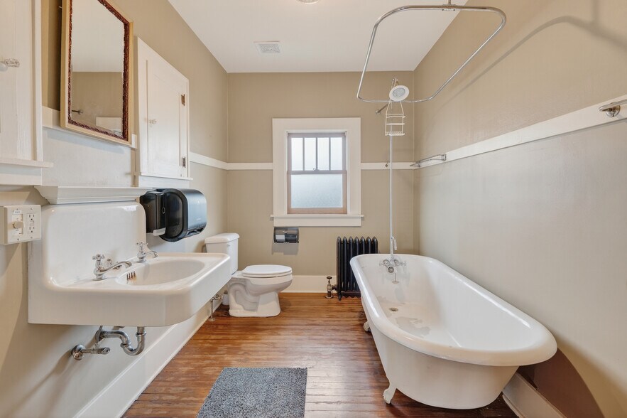 More Photos Of 104 W Ruby Ave, Gunnison Medical For Sale