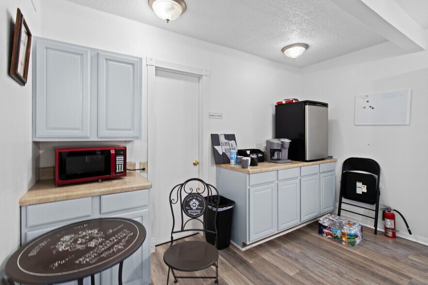 More Photos Of 2345 Nall St, Port Neches Apartments For Sale