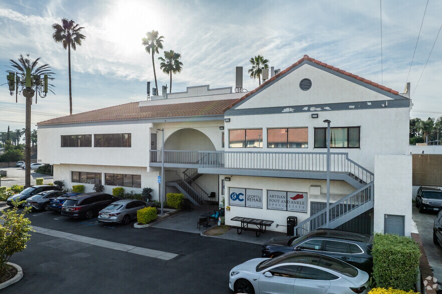 More Photos Of 319 E Palm Dr, Placentia Medical For Sale