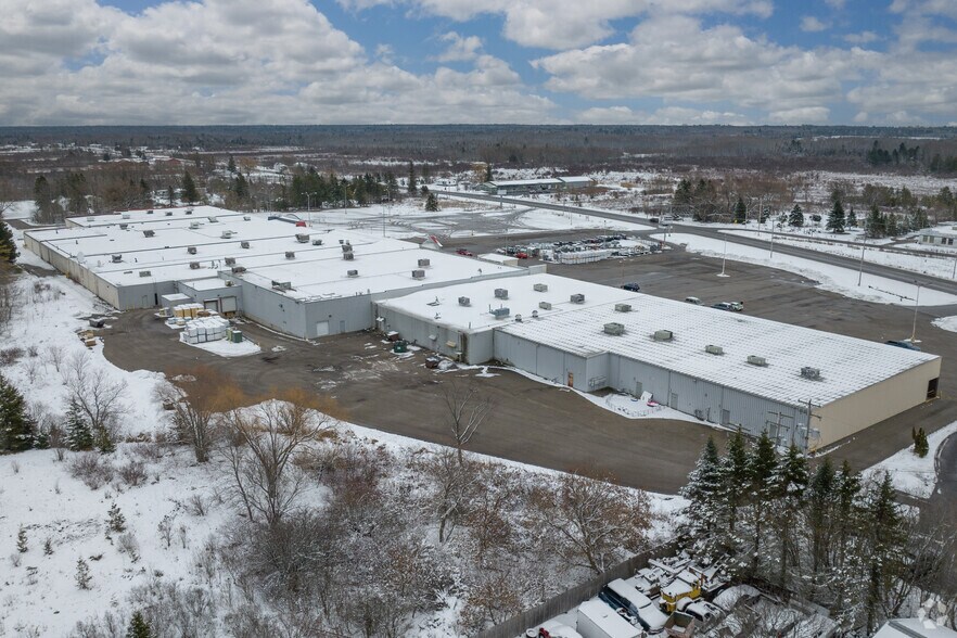 More Photos Of 1109 E State St, Cheboygan Unknown For Lease