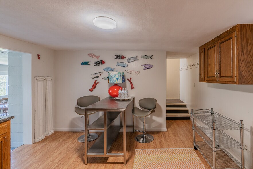 More Photos Of 2041 Harpswell Islands Rd, Bailey Island Hotel For Sale
