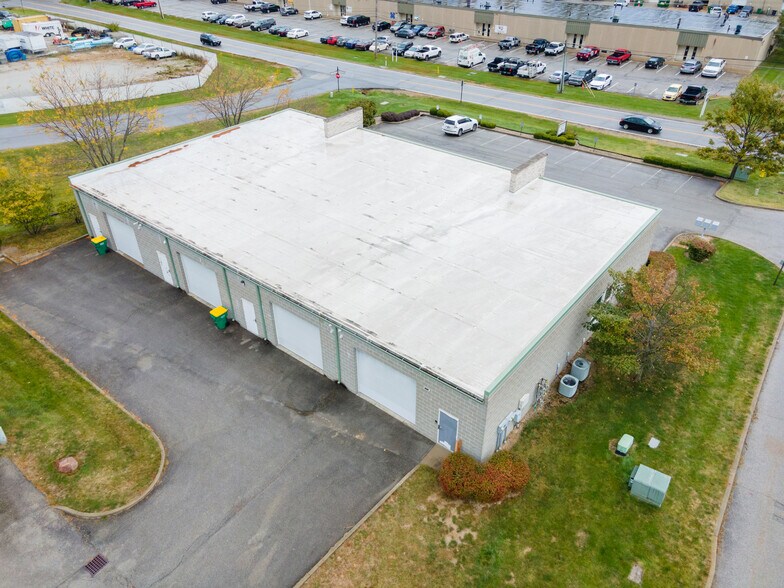 More Photos Of 1000 3rd Ave SW, Carmel Light Distribution For Lease