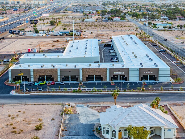 More Photos Of 8540 Dean Martin Dr, Las Vegas Unknown For Lease
