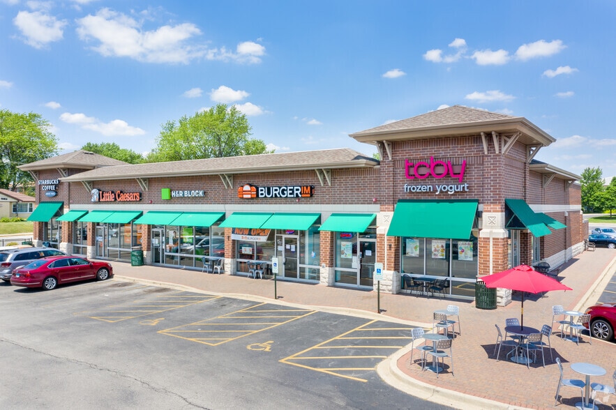 More Photos Of 6760-6768 W 95th St, Oak Lawn Freestanding For Lease