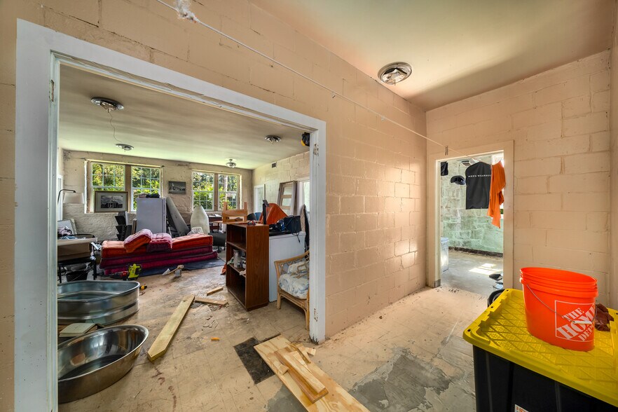 More Photos Of 1776 Sylvan Rd SW, Atlanta Religious Facility For Sale